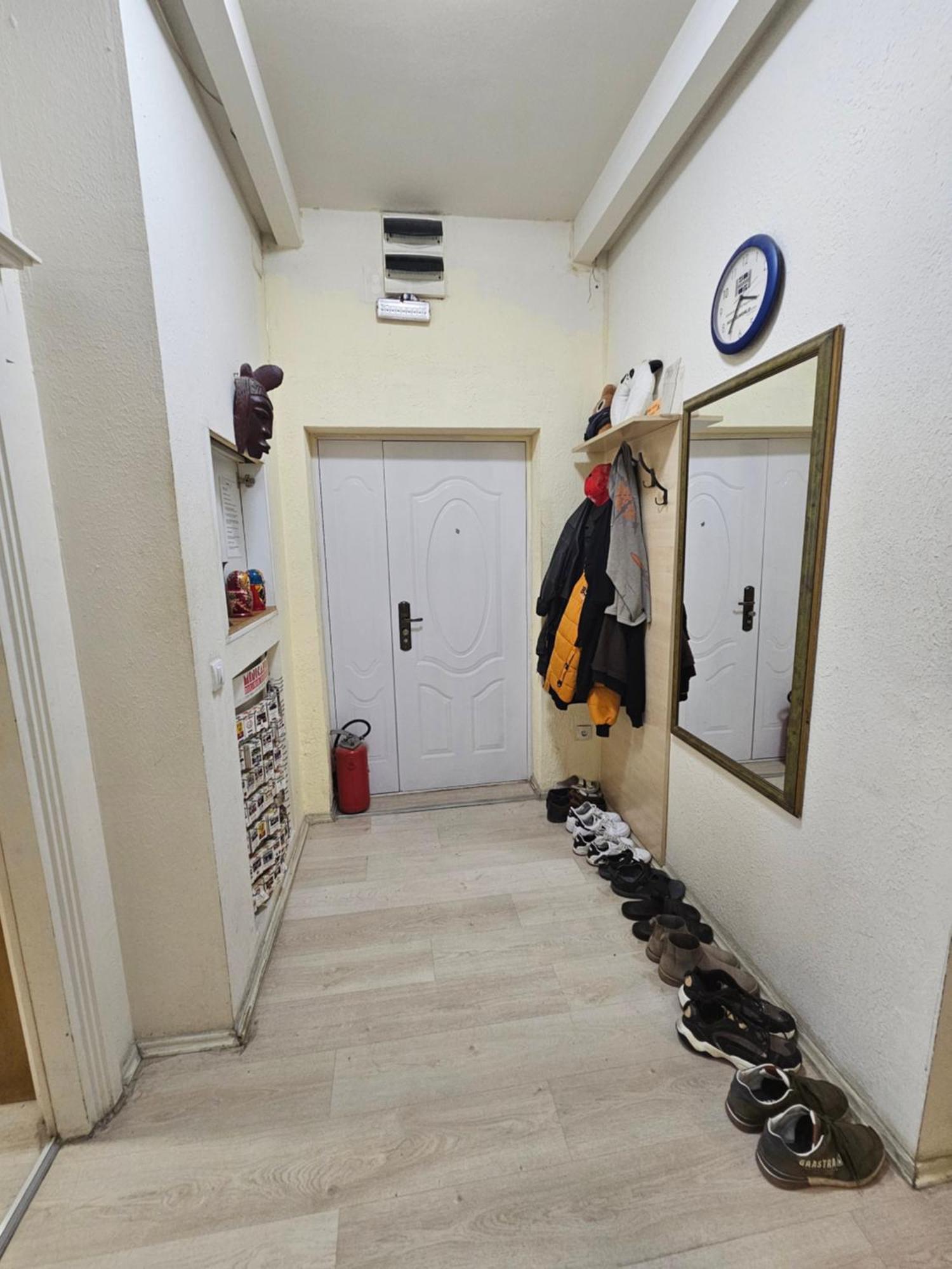 The Traveling Theater Hostel Белград Екстериор снимка