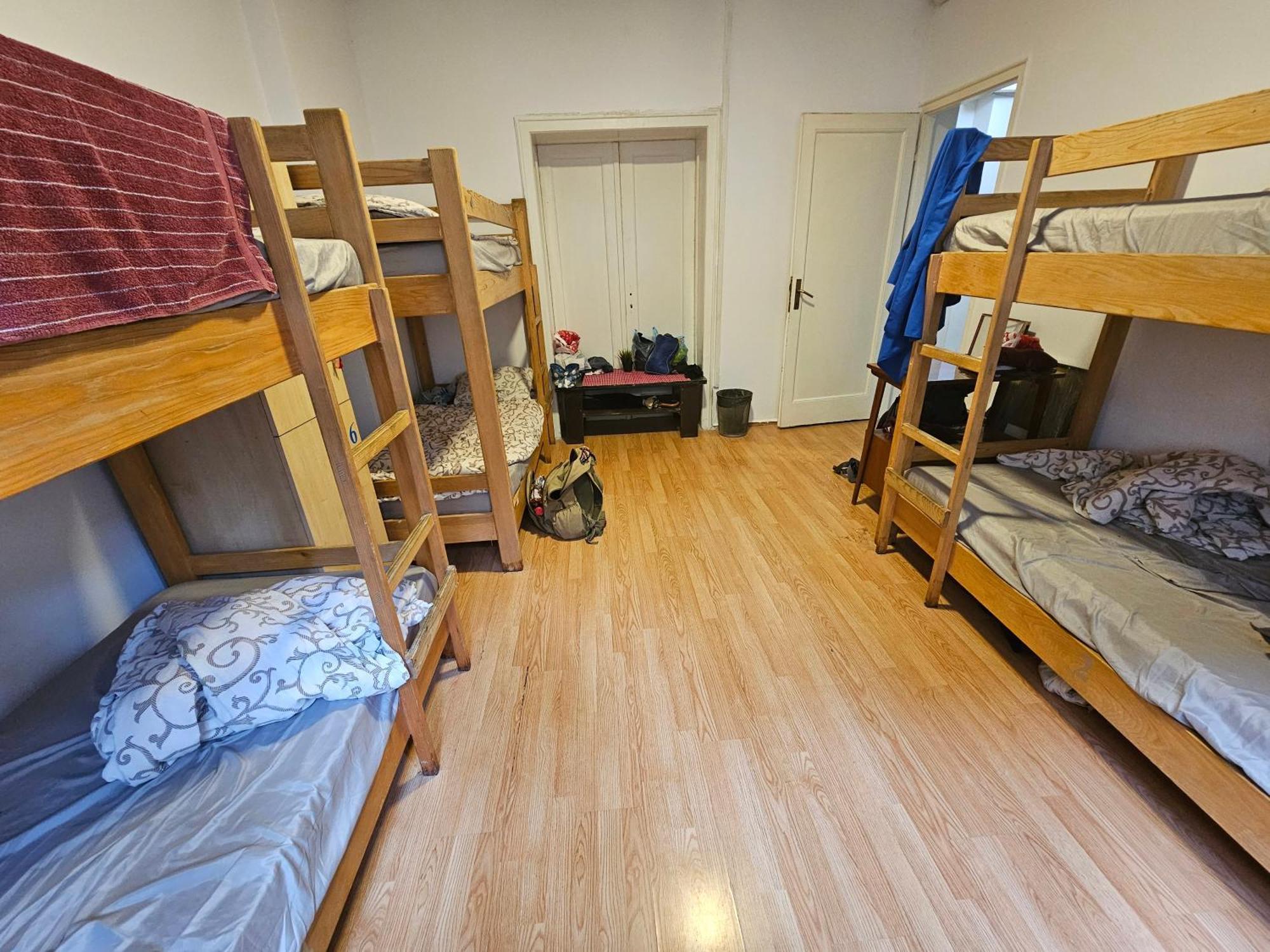 The Traveling Theater Hostel Белград Екстериор снимка